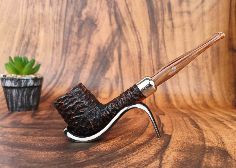 (Sold Out) ไปป์ Peterson Derry Rusticated 106 Fishtail