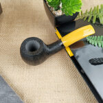 ไปป์ BriarWorks Classic Dark Rusticated with Amber Stem C101